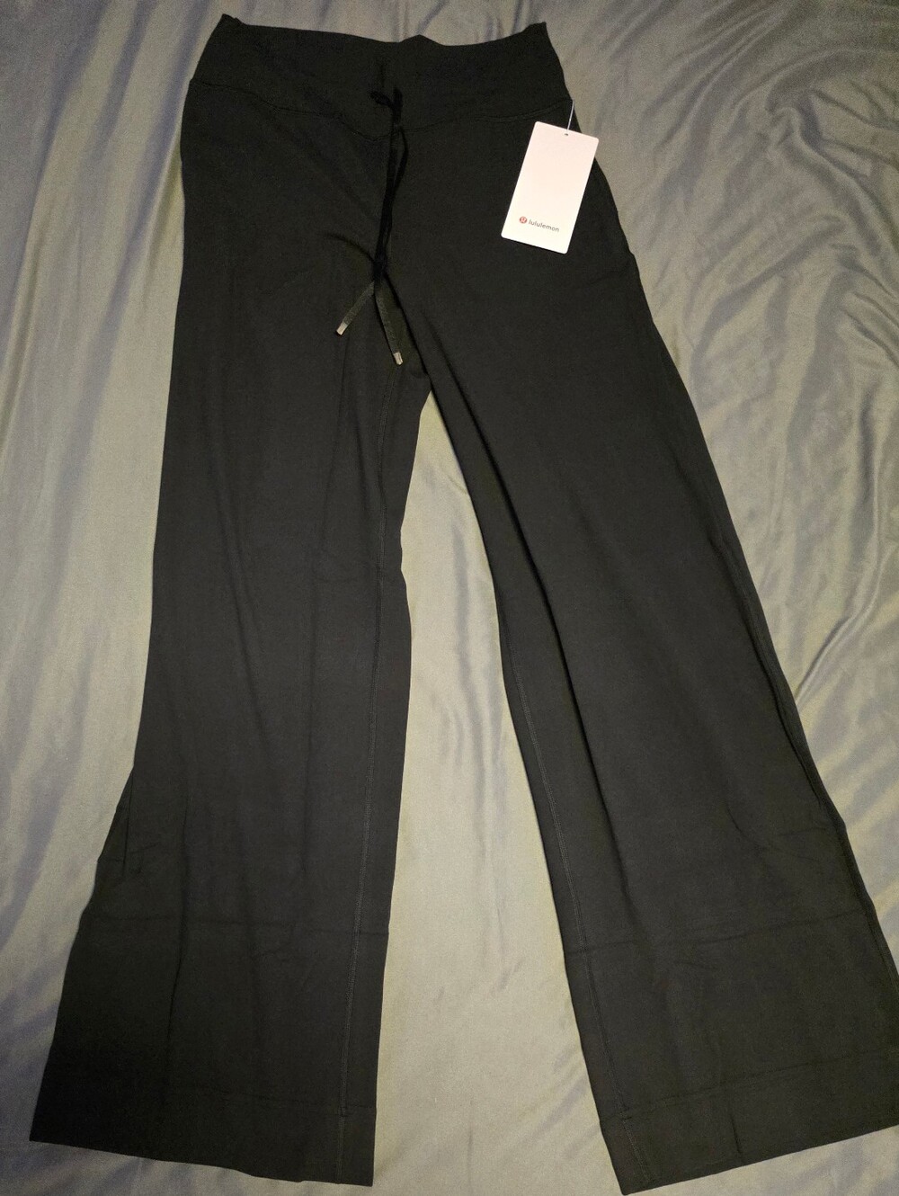 Lululemon Groove Wide-Lea High- Rise Pant *Short Size 6 Black New